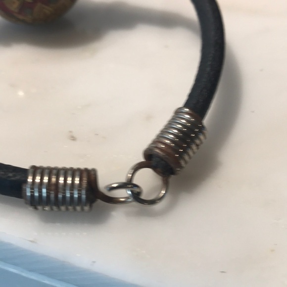 Boho Bracelet with One Large Floral Bead Preloved - Picture 5 of 6